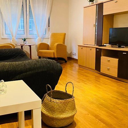 Piso 3 Habitaciones Al Lado Del Auditorio Y A 5 Min De Oviedo Centro 外观 照片