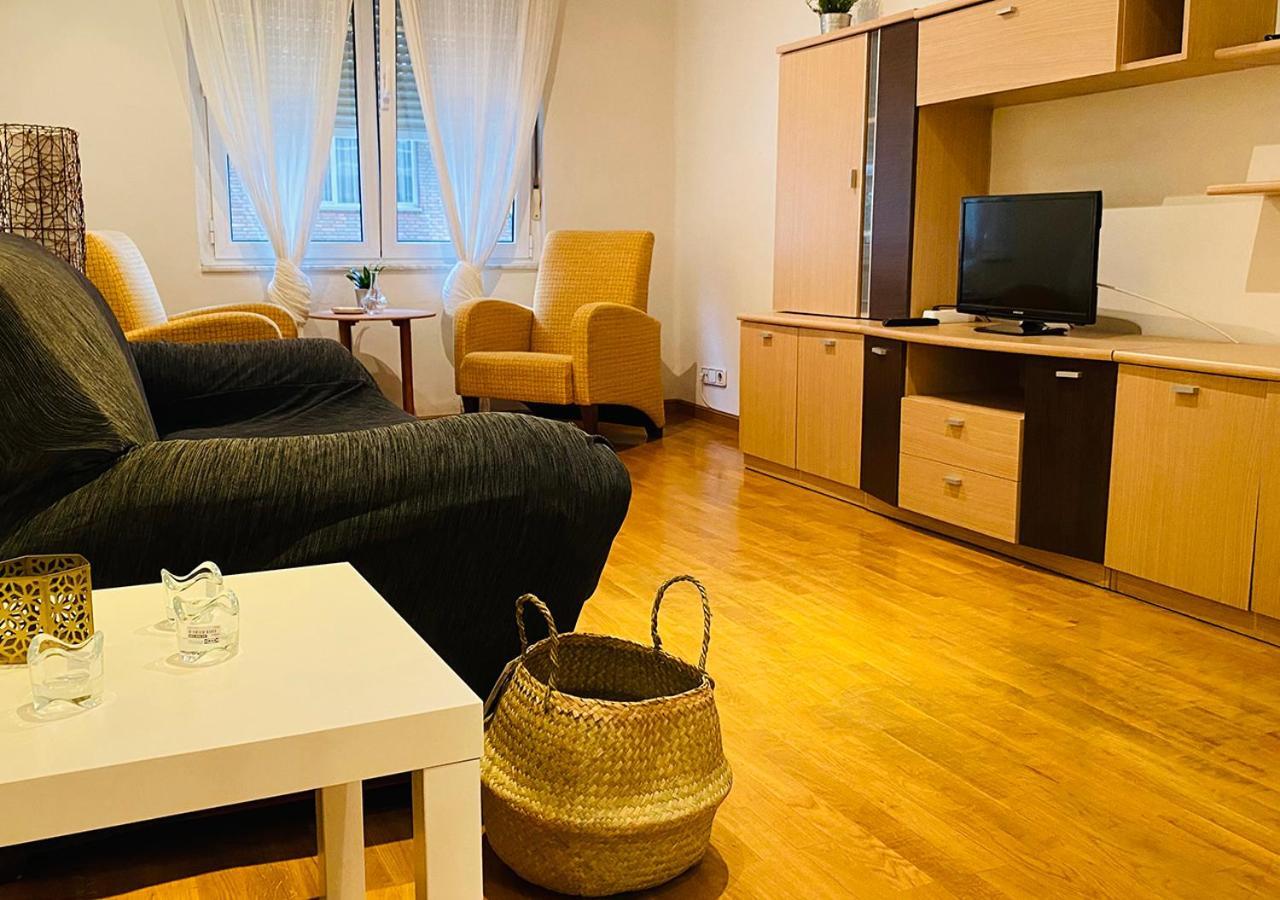 Piso 3 Habitaciones Al Lado Del Auditorio Y A 5 Min De Oviedo Centro 外观 照片
